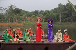 Thưởng thức Đờn ca tài tử và ẩm thực dân gian Nam Bộ tại 'Làng'