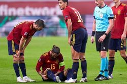 Bóng đá hôm nay 20/11: Real nhận hung tin về Ramos. Solskjaer được chỉ cách sử dụng Cavani