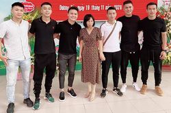 Quang Hải về thăm lò 'Hoàng Anh Gia Lâm' trong ngày 20/11