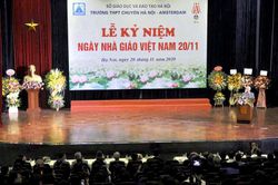 Trường THPT chuyên Hà Nội - Amsterdam đón nhận Cờ thi đua Chính phủ