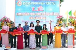 Trao tặng công trình thể dục, thể thao tặng Giáo xứ Suối Rao