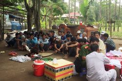 Ra bãi đất cạnh chòm mã đá gà, 37 đối tượng bị bắt