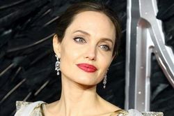Angelina Jolie đạo diễn phim về phóng viên chiến trường từng chụp ở Việt Nam