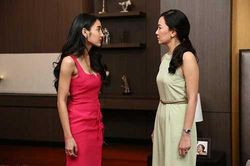 Thấy chị dâu mang một túi quần áo cũ đi ra, tôi tò mò mở ra xem để rồi khi nhìn thấy thứ bên trong, tôi tái mét mặt mày