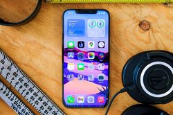 Apple phát hành iOS 14.2.1: Sửa nhiều lỗi trên iPhone 12, người dùng nên cập nhật ngay