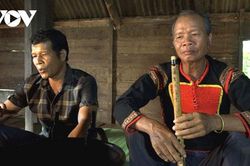 Gìn giữ lời nói vần của người Ê đê trong đời sống hiện đại
