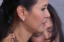 Đang đau khổ vì chồng thì được mẹ đưa cho một cuốn album ảnh cũ kèm câu nói 'chất ngất', sau khi xem xong cô vợ lập tức viết đơn ly hôn