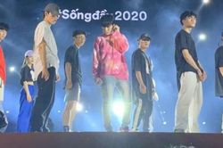Fan phấn khích với phần Rap intro mới của JACK trong buổi duyệt chương trình ở Đà Nẵng