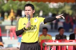 Bầu Đức quyết đưa HAGL trở lại bằng thương vụ Kiatisuk