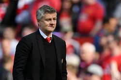 HLV Solskjaer lên tiếng về tương lai của Pogba ở MU
