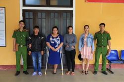Khởi tố nhóm người đánh đập dã man, lột đồ cô gái giữa đêm khuya