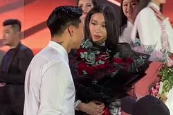 Đoàn Văn Hậu bị 'soi' bằng chứng nhiều lần tỏ tình với Doãn Hải My trước khi công khai ôm nhau ngọt ngào