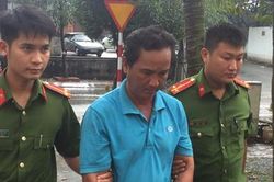 Bắt tài xế xe ben bỏ chạy, cố tình tông xe CSGT