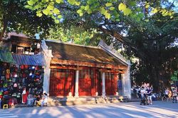 Hà Nội ngày nắng hanh, đêm lạnh