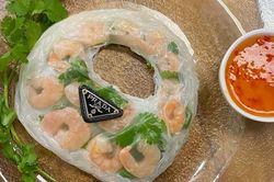 Chàng trai Nhật Bản làm túi Prada bằng thức ăn