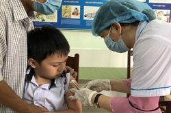 Quảng Ngãi: 19 nghìn học sinh được tiêm vắc xin phòng bệnh bạch hầu