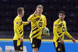 Haaland ghi poker siêu đẳng, Dortmund áp sát 'Hùm xám'