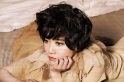 Hốc hác với kiểu tóc tomboy, Goo Hye Sun vẫn được khen xinh như búp bê, Knet cà khịa: 'Búp bê Annabelle'