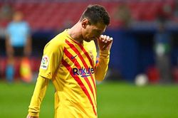 Barcelona tệ nhất sau 25 năm: Những kẻ thủ ác không đeo mặt nạ