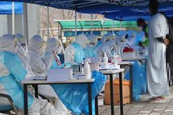 Dịch COVID-19 ngày 23/11: Thế giới có hơn 59,127 triệu ca bệnh, 1,396 triệu ca tử vong