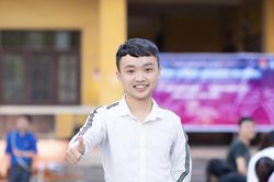 Thầy giáo trường Y đồng sáng lập trung tâm đào tạo MC từng bị loại vì giọng địa phương