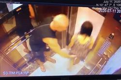 Người đàn ông ngoại quốc vỗ mông phụ nữ trong thang máy bị phạt 200 nghìn đồng