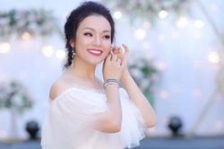 Nhan sắc trẻ trung của ca sĩ Tân Nhàn ở tuổi 38