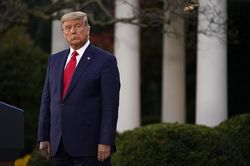 Thua kiện liên tục, ông Trump vẫn tự tin sẽ lật ngược tình thế ở 4 bang