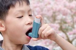 Đề phòng hen phế quản tiết sang mùa