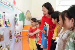 Gỡ khó tăng cường tiếng Việt với học sinh dân tộc thiểu số