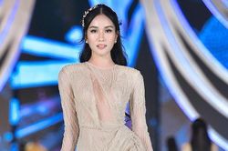 Bảng điểm trung bình 9,5 của Á hậu Phương Anh