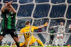 Xé lưới Juventus, tiền đạo Ferencvaros ăn mừng kiểu CR7 ngay trước mặt Ronaldo