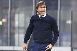 Inter Milan: Conte, phía sau không còn đất nữa…