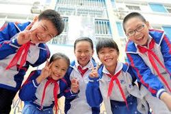 Cẩn trọng khi tăng học phí