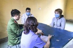 Bà chủ quán bánh xèo từng dùng vật nhọn đâm vào mắt nhân viên