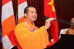 Khởi tố, bắt tạm giam nguyên trụ trì chùa ở Vĩnh Long vì lừa đảo