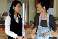 Vừa thấy bác giúp việc nhà tôi, sếp đã lớn tiếng hỏi: 'Sao mẹ lại ở đây?' khiến tôi xám mặt còn mọi người sửng sốt
