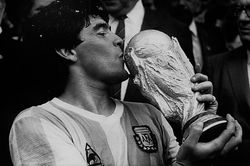 Pele: 'Thế giới vừa mất đi một huyền thoại'