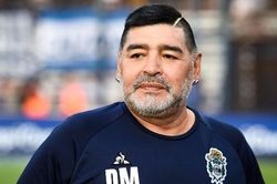 Hành trình chống lại bệnh tật của Diego Maradona