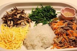 Cách làm miến trộn Hàn Quốc cầu kỳ cho cuối ngày