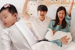 Đông Nhi khoe cận mặt con gái cưng, nhóc tì hot nhất Vbiz lúc này đã lộ diện!