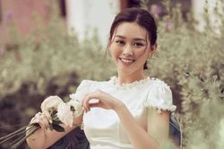 Á hậu Tường San bị soi mói vì sinh năm 2000 đã lấy chồng?