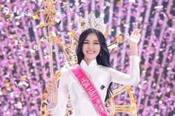 Hoa hậu Đỗ Thị Hà lần thứ 2 khóa trang facebook cá nhân