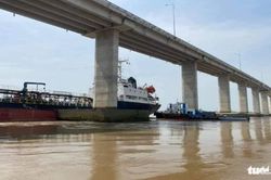Tìm thấy thi thể nữ sinh mất tích 2 ngày nổi trên sông Vàm Cỏ