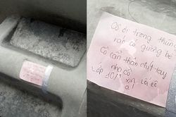 Lỡ tay làm vỡ thủy tinh, các bạn học sinh để lại lời nhắn dễ thương trên nắp thùng rác gửi cô lao công