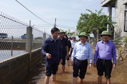 Mặt trận phân bổ 325 tỷ đồng đến bà con vùng lũ