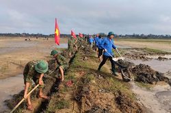 Miền Trung sau bão lũ: Dốc sức khôi phục sản xuất nông nghiệp