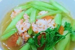 Cách làm canh dọc mùng nấu tôm ngọt mát, ăn ngon hết ý