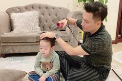 Từng căng thẳng hậu ly hôn, nay Việt Anh đã thoải mái qua nhà vợ cũ phụ chăm con trai
