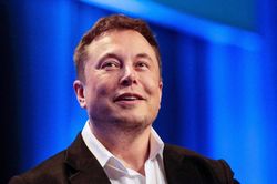 Giá cổ phiếu Tesla tăng mạnh, vượt mặt tập đoàn của huyền thoại Warren Buffett